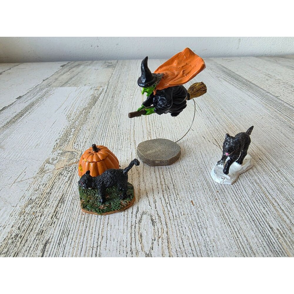 Lemax flying witch cat pumpkin dog Halloween accessory people